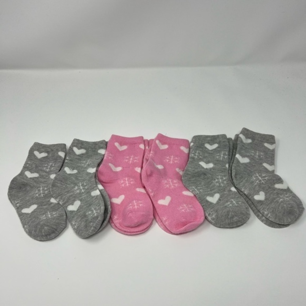 Set of 6 Pink & Grey Girl’s Socks w/ Hearts and Snowflake